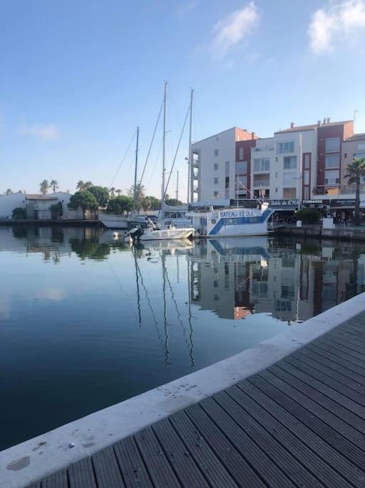 Agde : Appartement Vue Sur Le Port Exterior photo